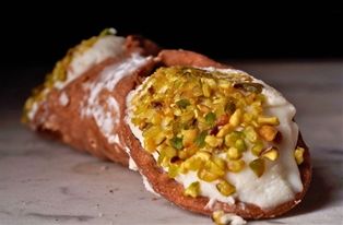 Large Pistachio Cannoli