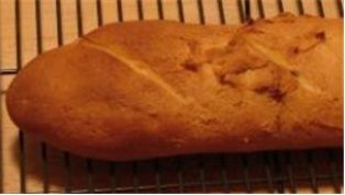 Homemade Olive & Cheese Bread (10oz)