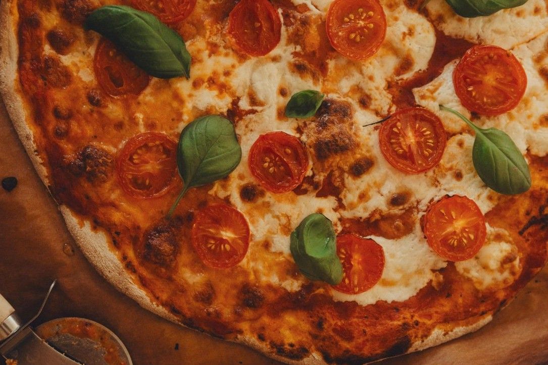 A&V Frozen Margherita Pizzette