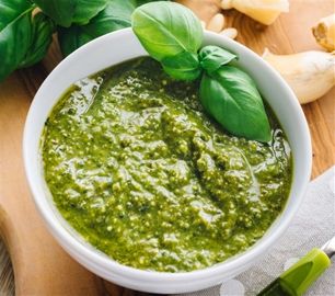 A&V Pesto Sauce w/ local NYC Basil 8oz