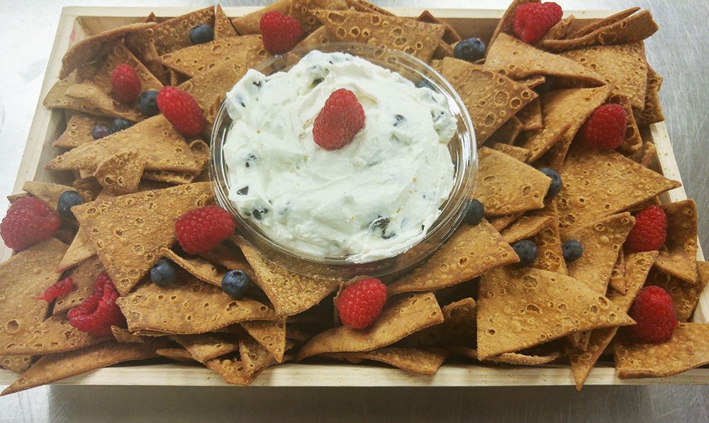 Cannoli Chip & Dip Platter (Small)
